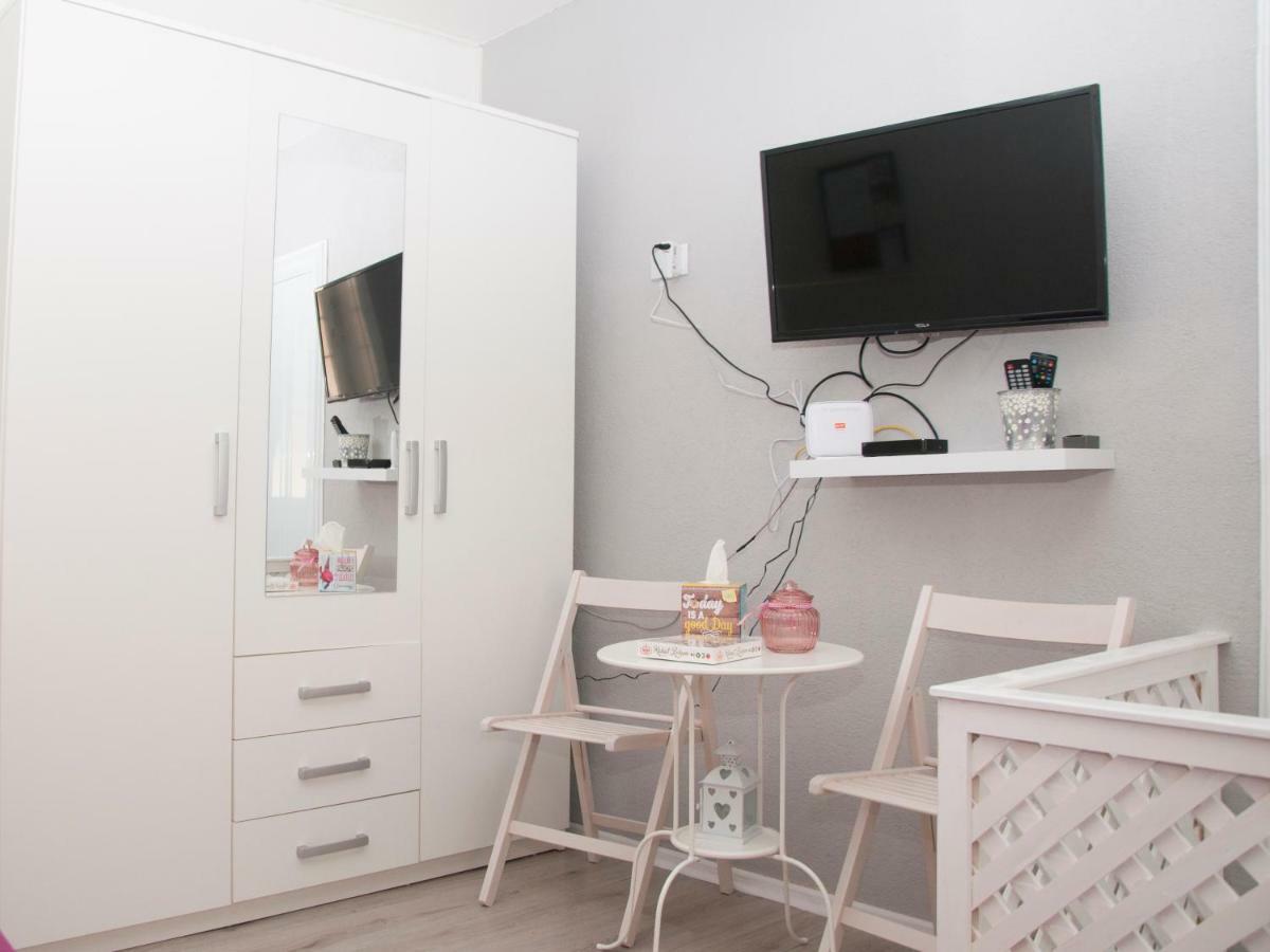 Bistrik Rose Apartment Сараєво Екстер'єр фото